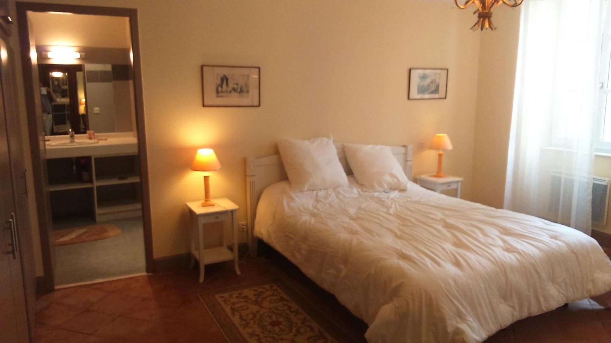 Chambres D'Hotes Saint Roch Tournecoupe Phòng bức ảnh